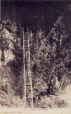 Carte postale ancienne Le Lot Plâtré sup. - Les Grottes — Corn (Lot)