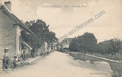 Carte postale ancienne Grande Rue — Espédaillac (Lot)