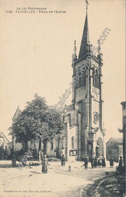 Carte postale ancienne Place de l'Eglise — Faycelles (Lot)