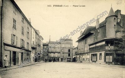 Carte postale ancienne Place Caviale — Figeac (Lot)