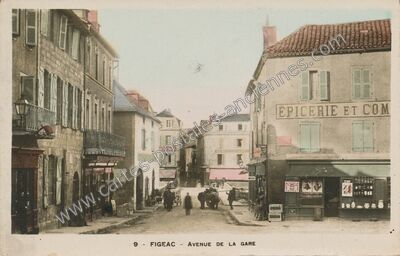 Carte postale ancienne Avenue de la Gare — Figeac (Lot)