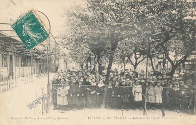 Carte postale ancienne Intérieur de l'Ecole Supérieure — Figeac (Lot)