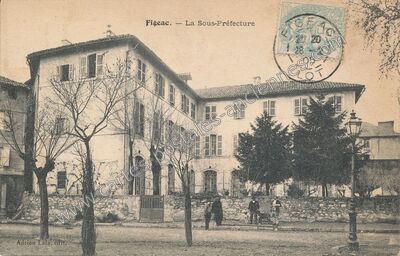 Carte postale ancienne La Sous-Préfecture — Figeac (Lot)