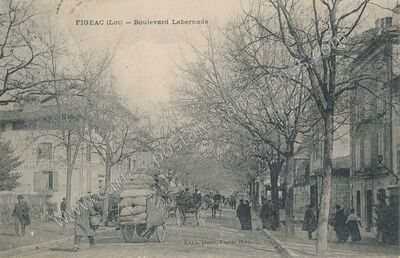 Carte postale ancienne Boulevard Labernade — Figeac (Lot)