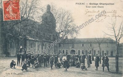 Carte postale ancienne Collège Champollion, Cour (côté Ouest) — Figeac (Lot)