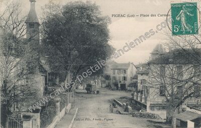 Carte postale ancienne Place des Carmes — Figeac (Lot)