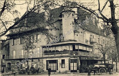 Carte postale ancienne Grand Café Glacier — Figeac (Lot)