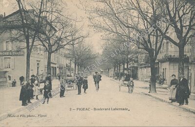 Carte postale ancienne Boulevard Labernade — Figeac (Lot)