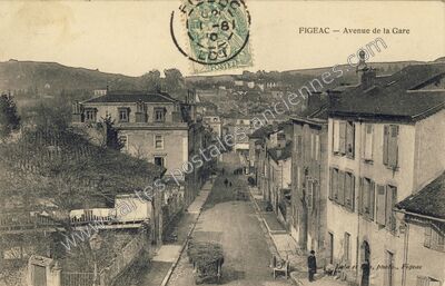 Carte postale ancienne Avenue de la Gare — Figeac (Lot)