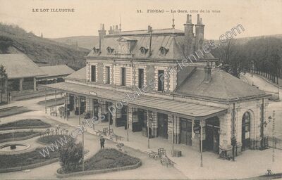 Carte postale ancienne La Gare, côté de la voie — Figeac (Lot)