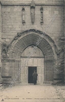 Carte postale ancienne Portail nord de l'Eglise Saint-Sauveur — Figeac (Lot)