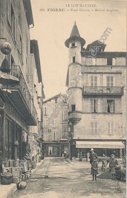Carte postale ancienne Place Carnot. - Maison Anglade — Figeac (Lot)