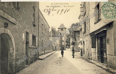 Carte postale ancienne Rue Daujou — Figeac (Lot)