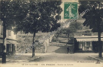 Carte postale ancienne Escalier du Calvaire — Figeac (Lot)