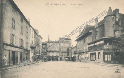 Carte postale ancienne Place Caviale — Figeac (Lot)