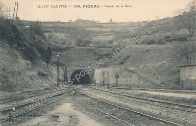 Carte postale ancienne Tunnel de la Gare — Figeac (Lot)