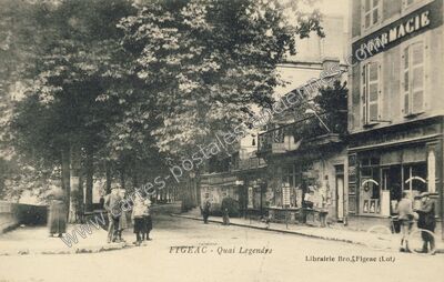 Carte postale ancienne Quai Legendre — Figeac (Lot)