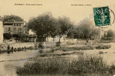 Carte postale ancienne Vue des Cours — Figeac (Lot)