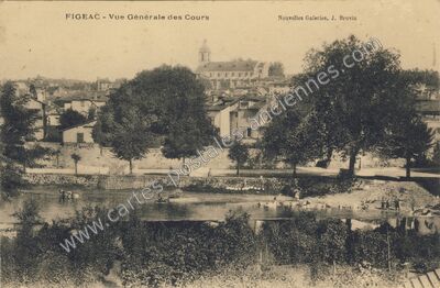 Carte postale ancienne Vue Générale des Cours — Figeac (Lot)