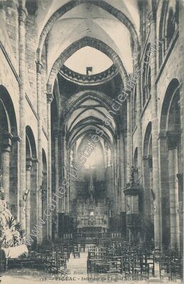 Carte postale ancienne Intérieur de l'Eglise St-Sauveur — Figeac (Lot)