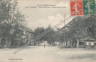 Carte postale ancienne Le Lot Pittoresque - Place du Foirail - Avenue de Lacapelle — Figeac (Lot)