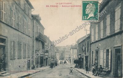 Carte postale ancienne Avenue Gambetta — Figeac (Lot)