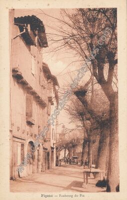 Carte postale ancienne Faubourg du Pin — Figeac (Lot)