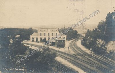 Carte postale ancienne La Gare — Figeac (Lot)