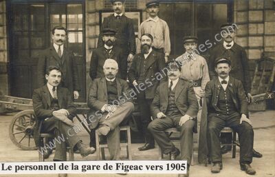 Carte postale ancienne Le personnel de la gare — Figeac (Lot)