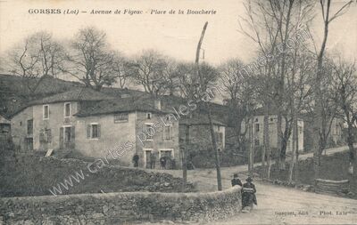 Carte postale ancienne Avenue de Figeac - Place de la Boucherie — Gorses (Lot)