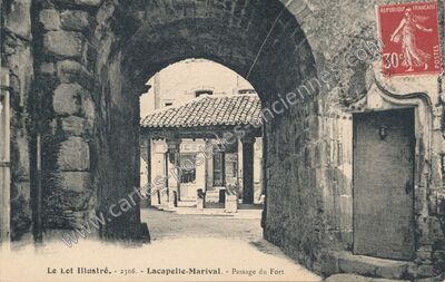 Carte postale ancienne Passage du Fort — Lacapelle-Marival (Lot)
