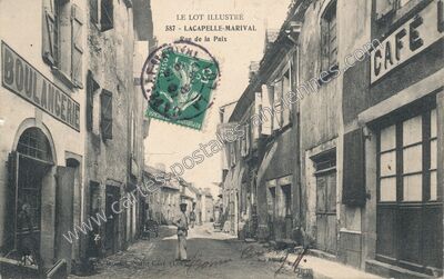 Carte postale ancienne Rue de la Paix — Lacapelle-Marival (Lot)