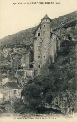 Carte postale ancienne Château de LARROQUE-TOIRAC — Larroque-Toirac (Lot)