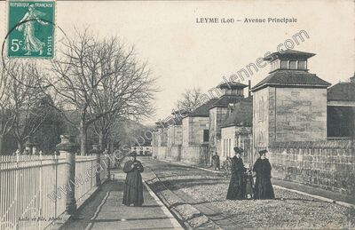 Carte postale ancienne Avenue Principale — Leyme (Lot)