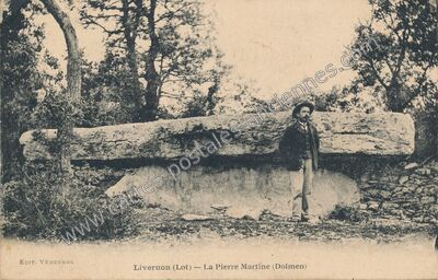 Carte postale ancienne La Pierre Martine (Dolmen) — Livernon (Lot)