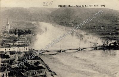 Carte postale ancienne Crue du Lot — Luzech (Lot)