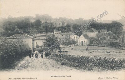 Carte postale ancienne Montredon — Montredon (Lot)