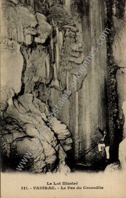 Carte postale ancienne Le Pas du Crocodile — Padirac (Lot)