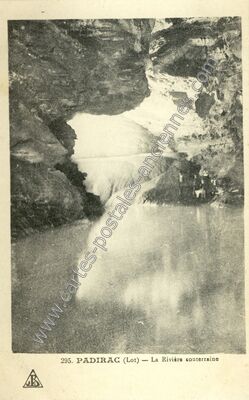 Carte postale ancienne La Rivière souterraine — Padirac (Lot)