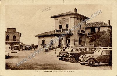 Carte postale ancienne Entrée du Gouffre — Padirac (Lot)