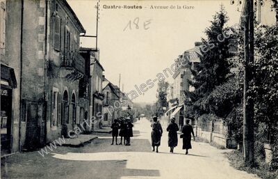 Carte postale ancienne Quatre Routes — Les Quatre-Routes-du-Lot (Lot)