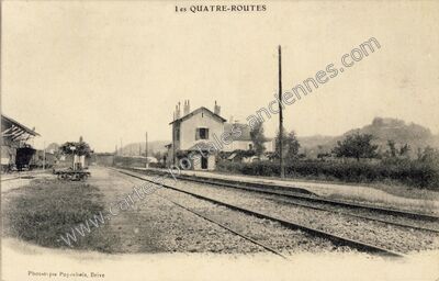 Carte postale ancienne Quatre Routes — Les Quatre-Routes-du-Lot (Lot)