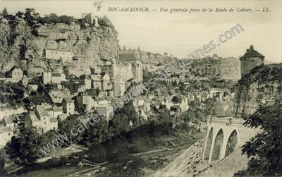 Carte postale ancienne Vue générale prise de la Route de Cahors — Rocamadour (Lot)