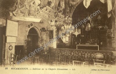 Carte postale ancienne Intérieur de la Chapelle Miraculeuse — Rocamadour (Lot)