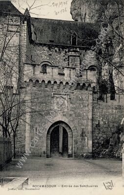 Carte postale ancienne Entrée des Sanctuaires — Rocamadour (Lot)