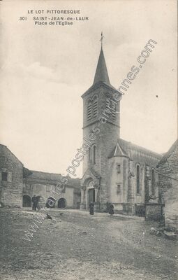 Carte postale ancienne Place de l'Eglise — Saint-Jean-de-Laur (Lot)