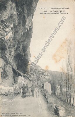Carte postale ancienne Habitations sous les Rochers — Saint-Martin-Labouval (Lot)