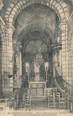 Carte postale ancienne Vue intérieure de l'Eglise (Monument Historique remarquable) — Saint-Pierre-Toirac (Lot)