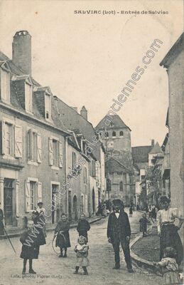 Carte postale ancienne Entrée de Salviac — Salviac (Lot)