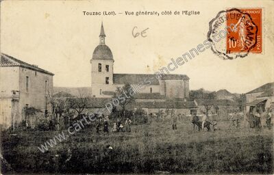 Carte postale ancienne Vue générale, côté de l'Eglise — Touzac (Lot)